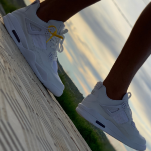 JORDAN 4